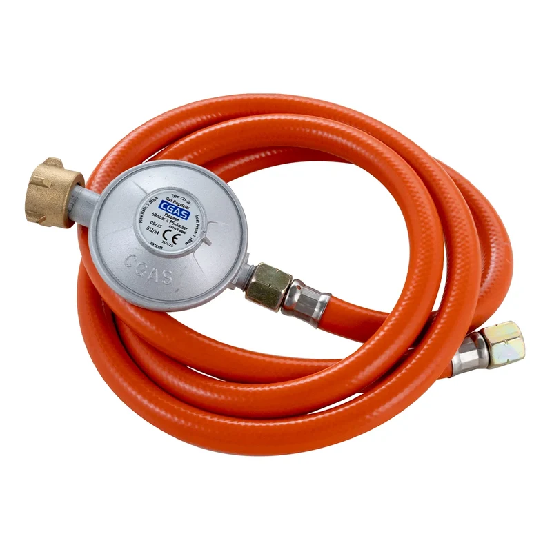 Tuyau de gaz avec détendeur (50 mbar) pour grill à gaz avec 3 brûleurs TBG3-T